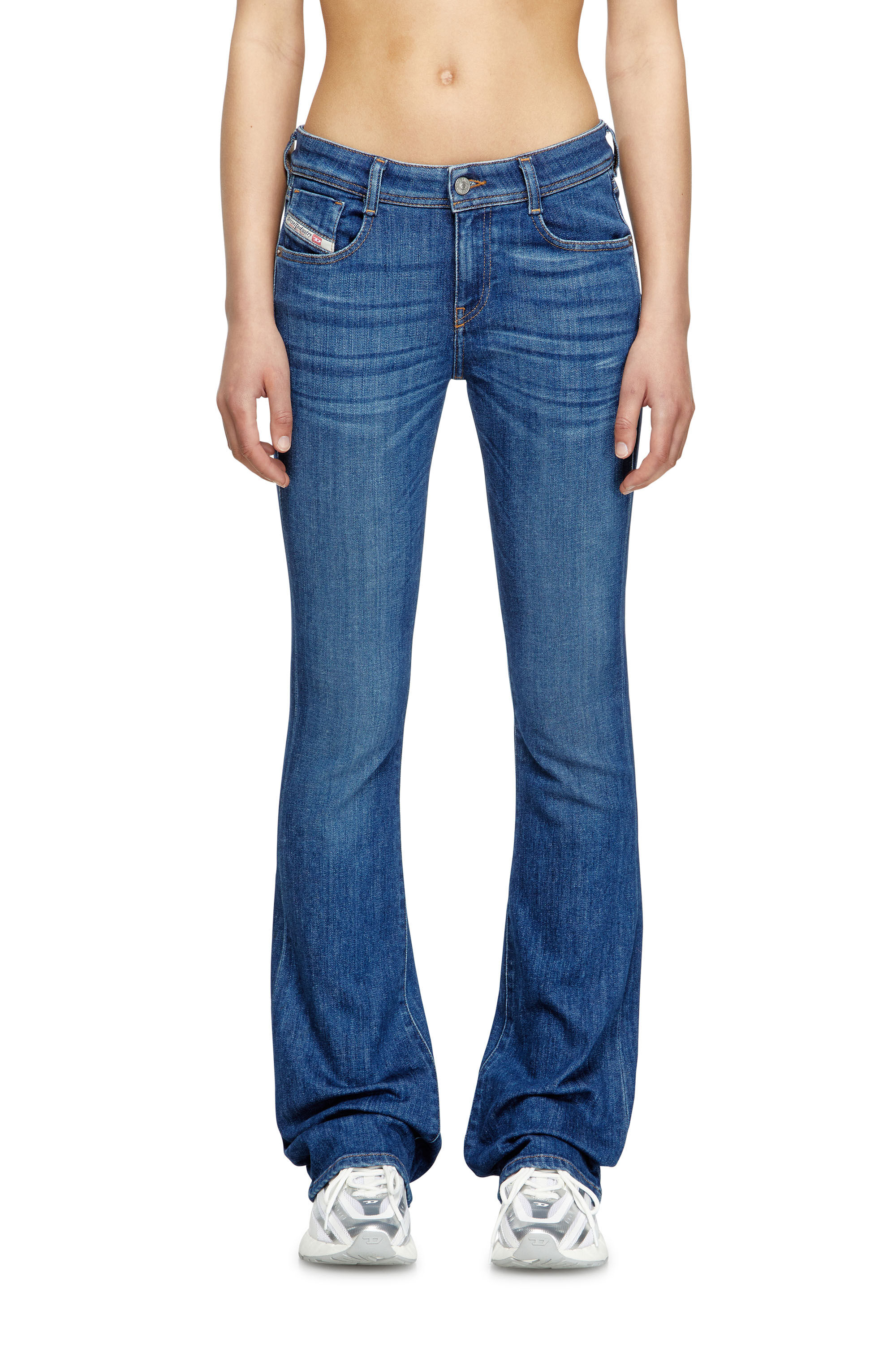 Diesel - Bootcut Jeans 1969 D-Ebbey 0DBDN Femme, Noir/Gris foncé - Image 2