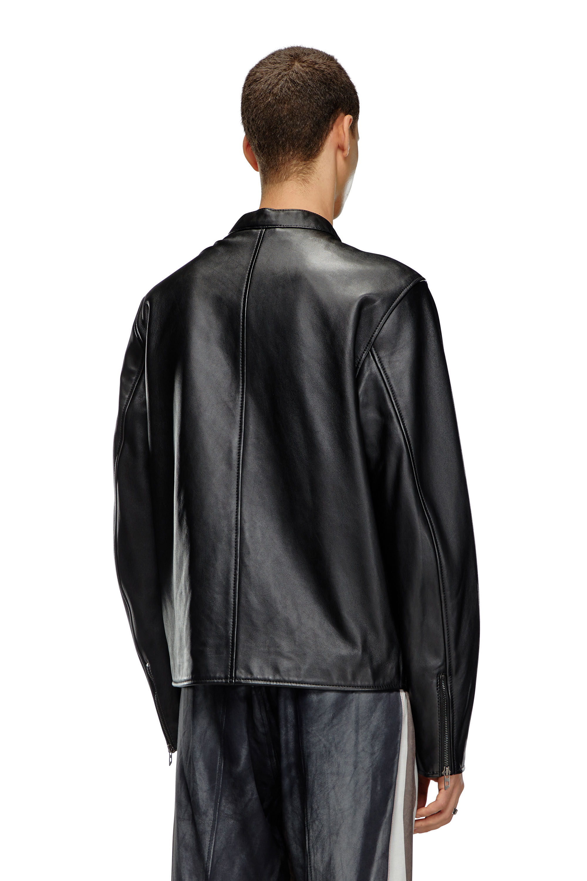 Diesel - L-CARVER, Blouson biker en cuir avec logo embossé Homme in Noir - 5
