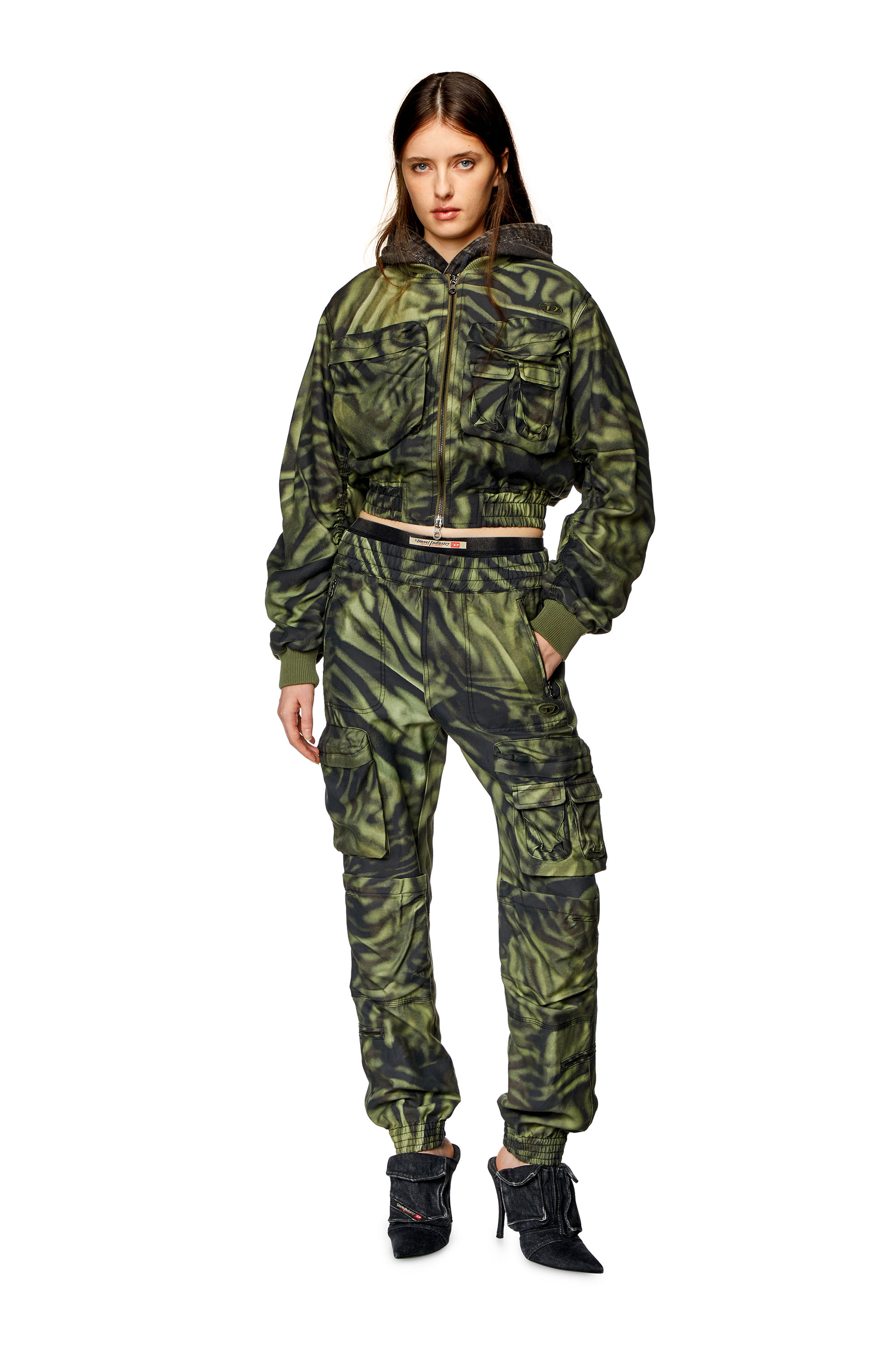 Diesel - P-MIROW, Female's Cargo pants in zebra-camo twill in Black/Green - 4