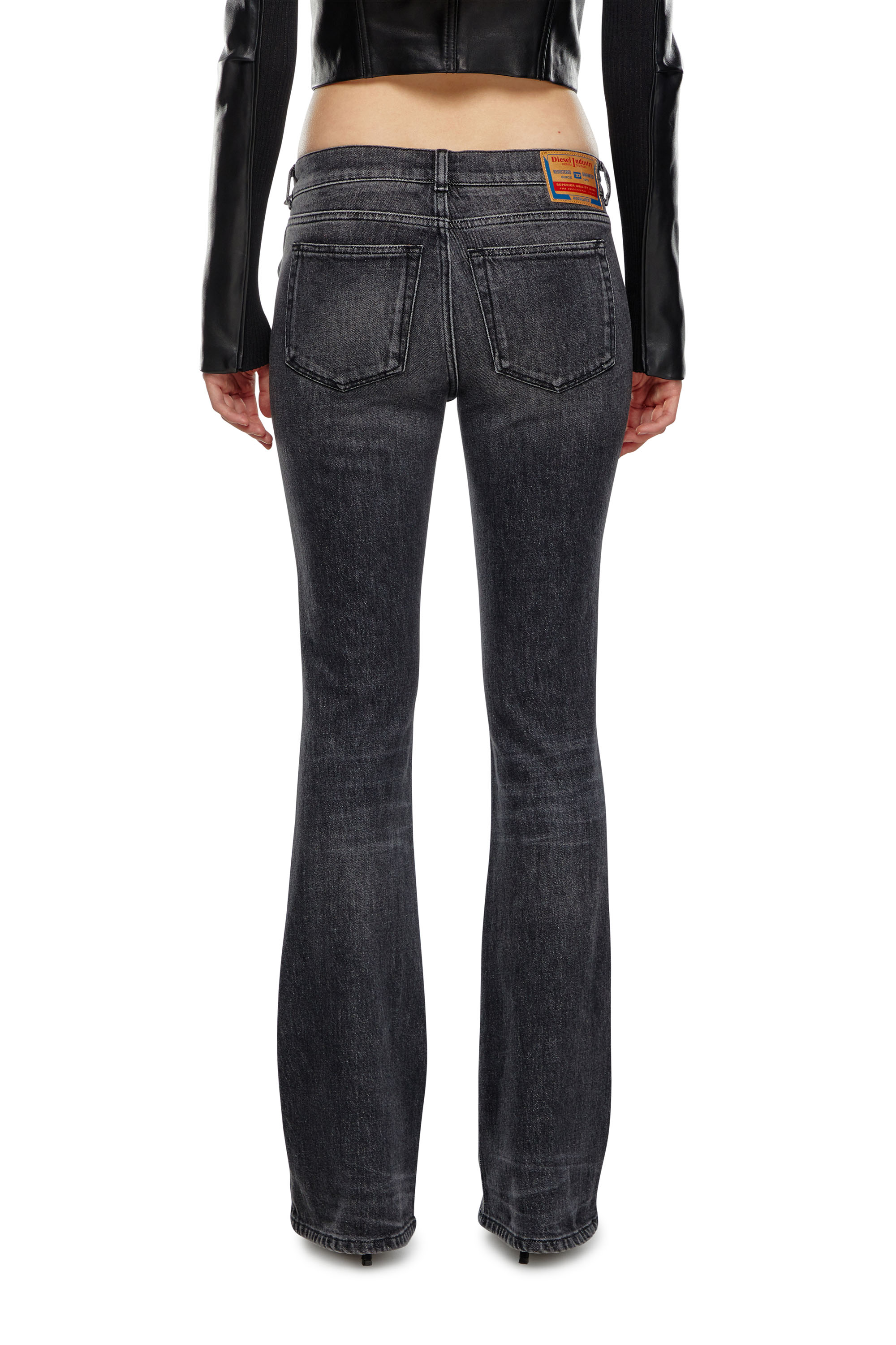 Diesel - Bootcut Jeans 1969 D-Ebbey 0CKAH Femme, Noir/Gris foncé - Image 4