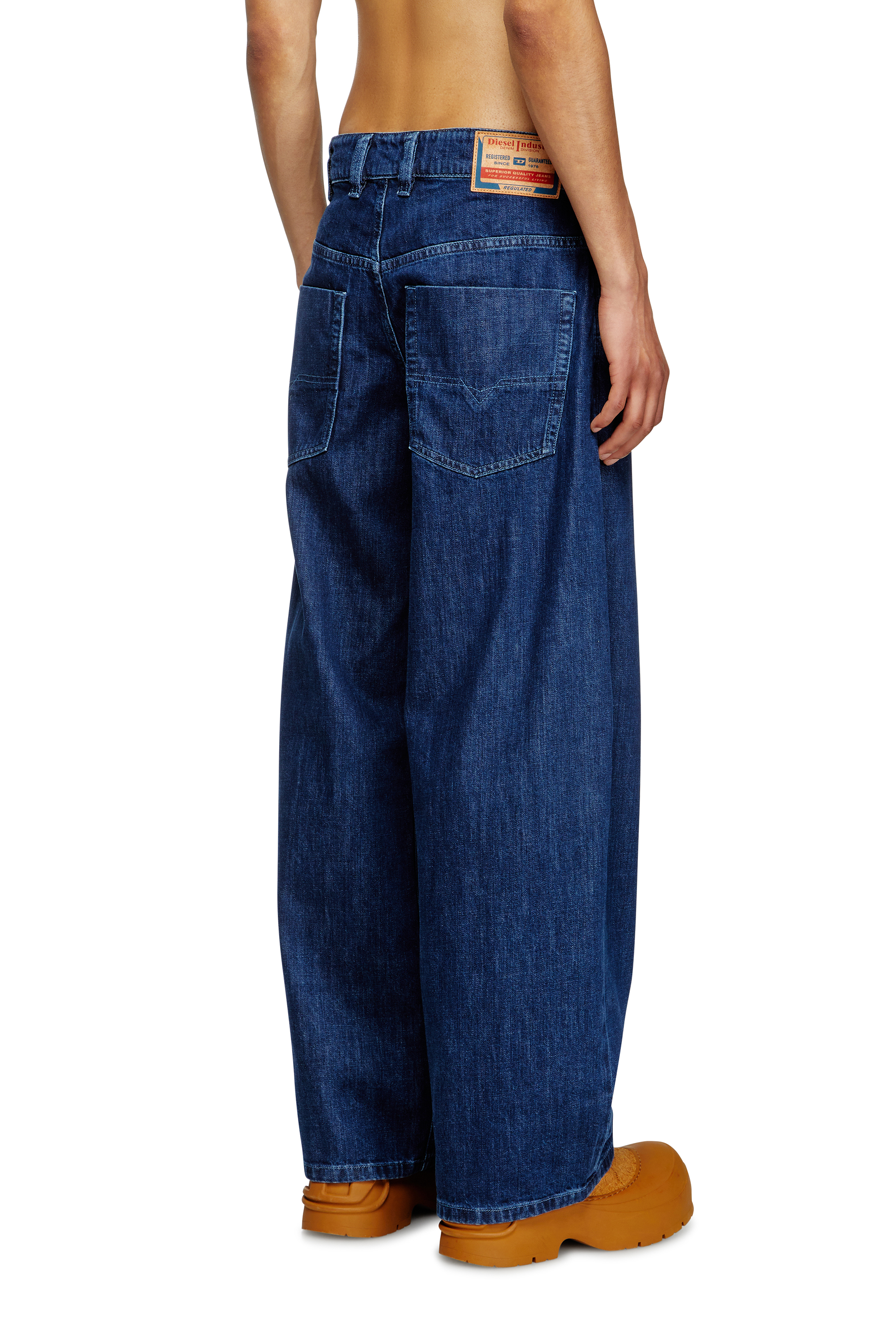 Diesel - Relaxed Jeans 1997 D-Enim-M 0DBDX Mixte, Bleu Foncé - Image 4